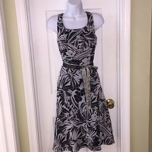 🌪 3/$15 Dress Barn Fit and Flare Sundress